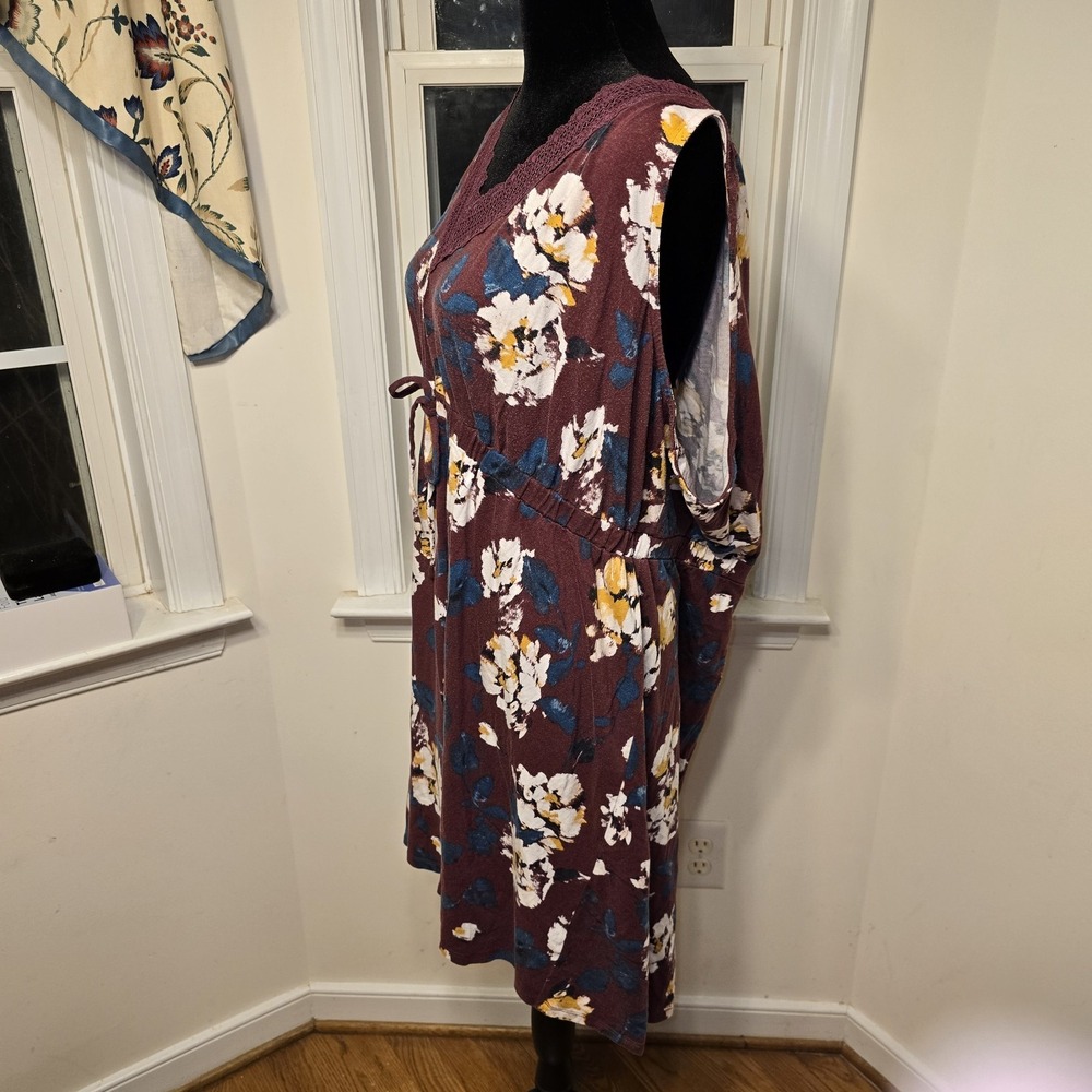 Cacique Sleep Burgundy Floral Crochet Trim V Neck Sleeveless Tie Waist Sz 26 - Picture 2 of 5